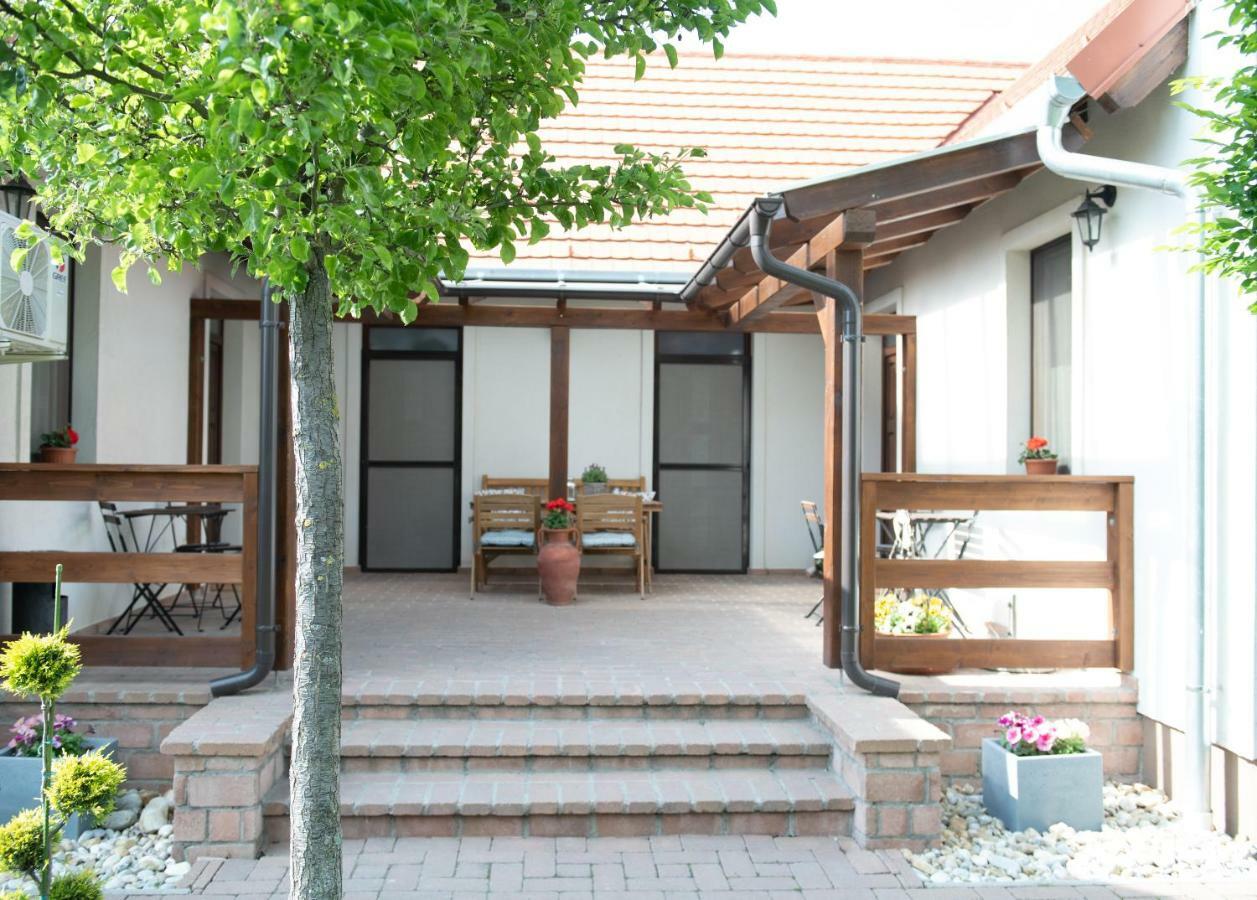 Levendula Apartman Hegykő Extérieur photo
